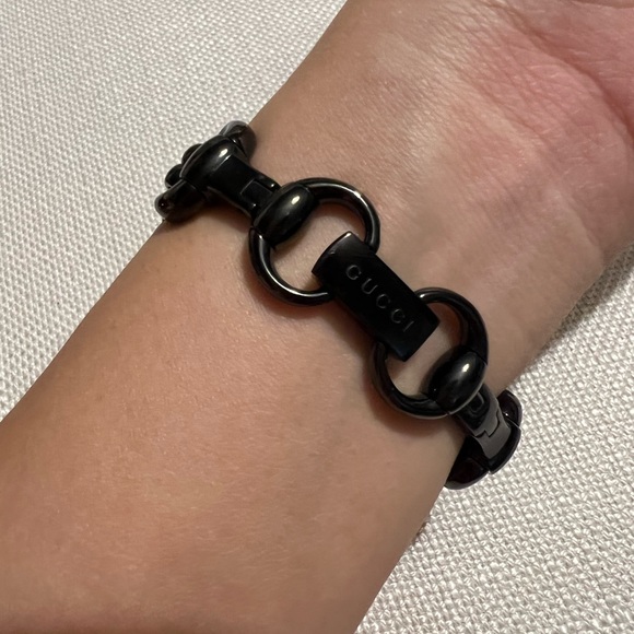 GUCCI SIGNORIA 25MM QUARTZ BLACK STAINLESS STEEL WATCH - Picture 8 of 9